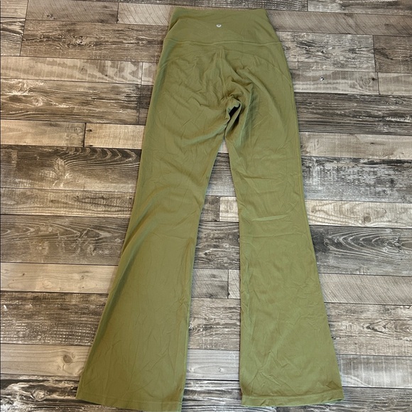 Lululemon Pants Green Groove Super High Rise Flared - Picture 2 of 6